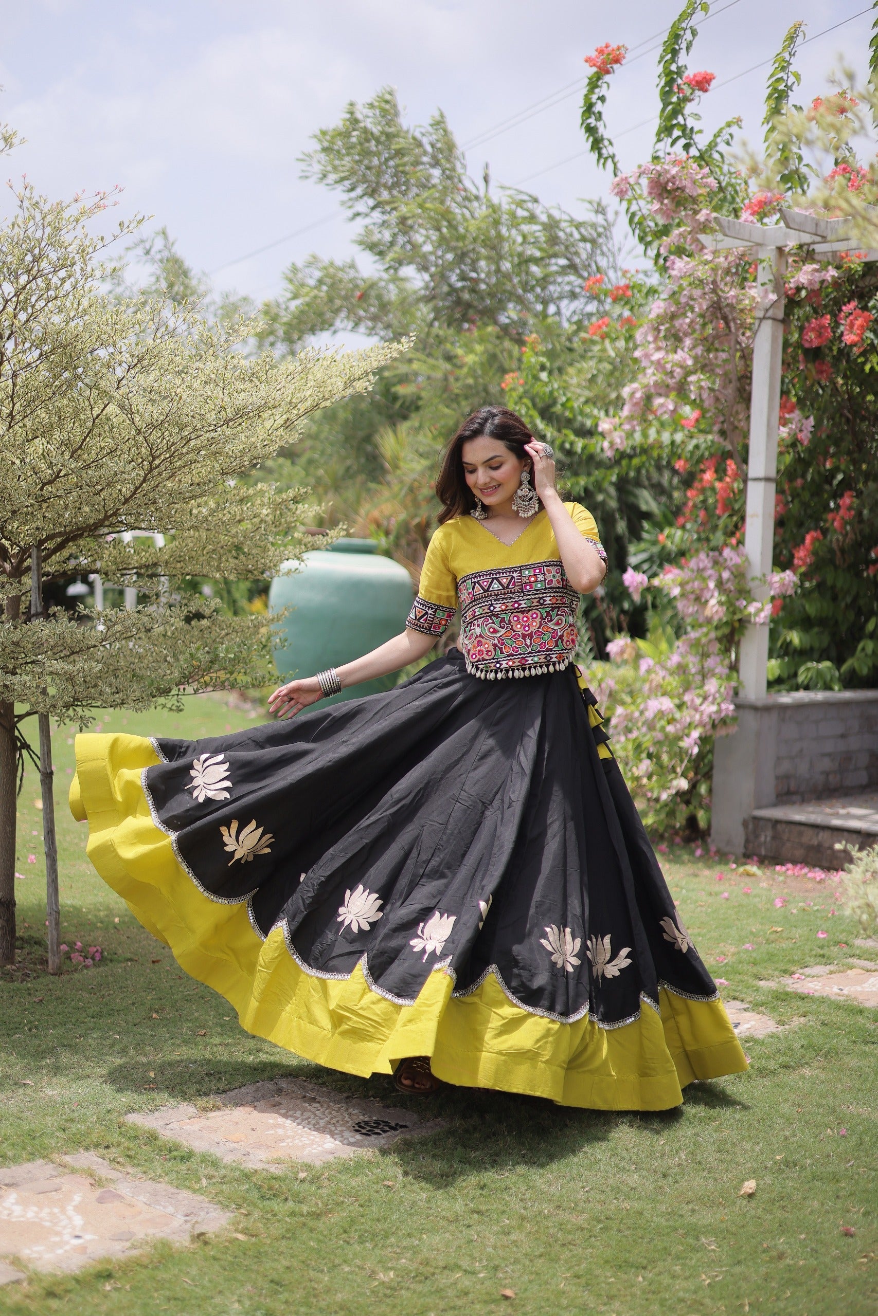 Navratri Roman Lehenga with Kutchi Gamthi Top – Garba Sangeet Wear