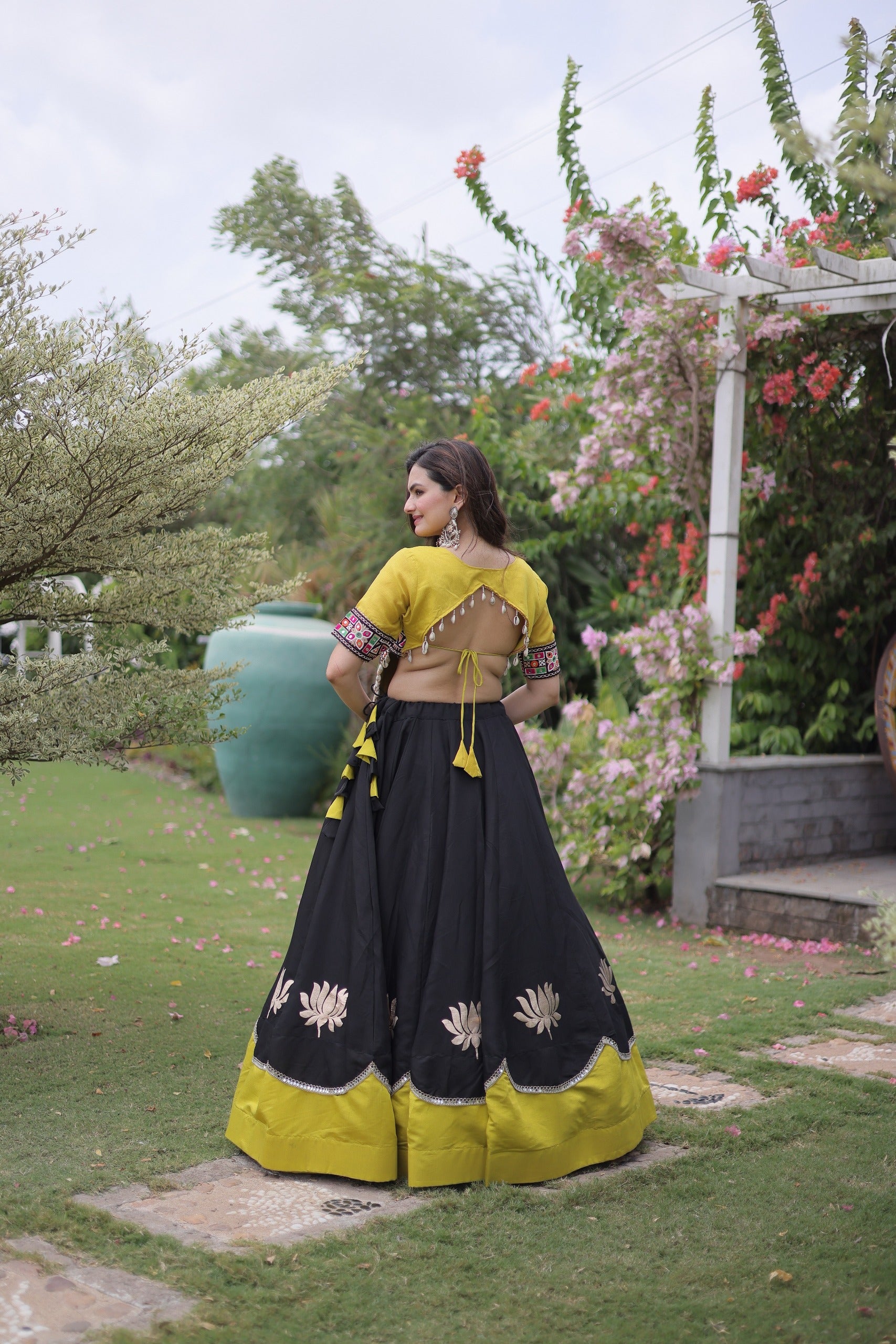 Navratri Roman Lehenga with Kutchi Gamthi Top – Garba Sangeet Wear