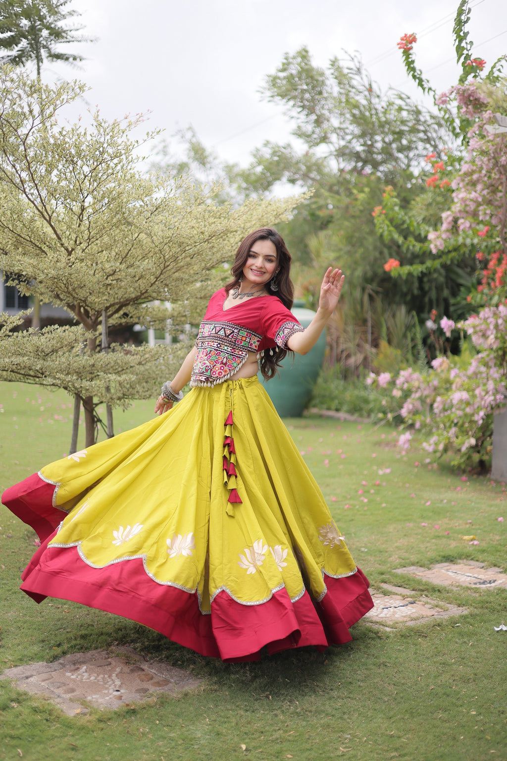 Navratri Roman Lehenga with Kutchi Gamthi Top – Garba Sangeet Wear