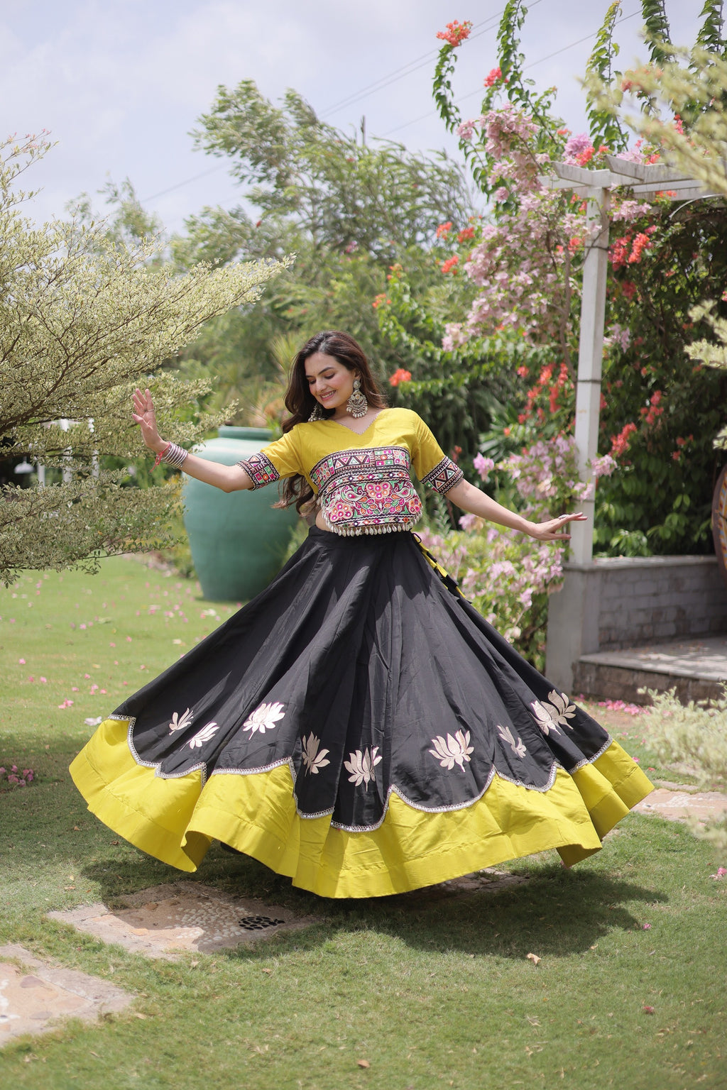 Navratri Roman Lehenga with Kutchi Gamthi Top – Garba Sangeet Wear