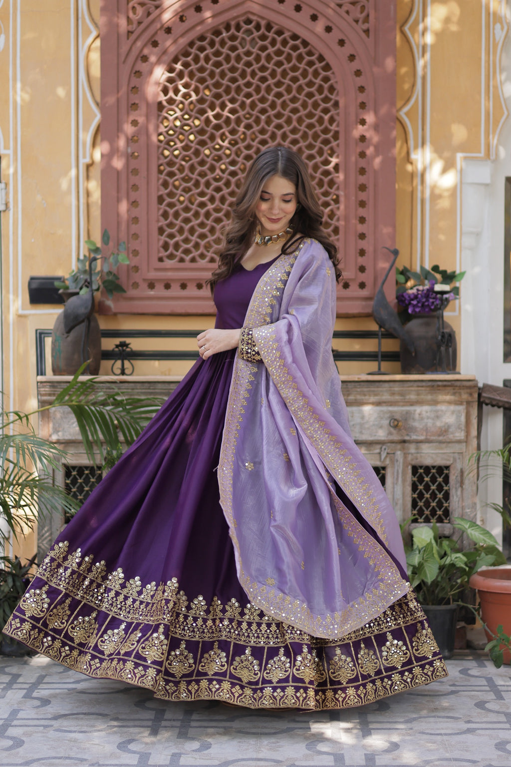 Star Georgette Designer Gown with Gold Crush Dupatta – Wedding Reception