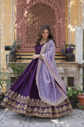 Star Georgette Designer Gown with Gold Crush Dupatta – Wedding Reception