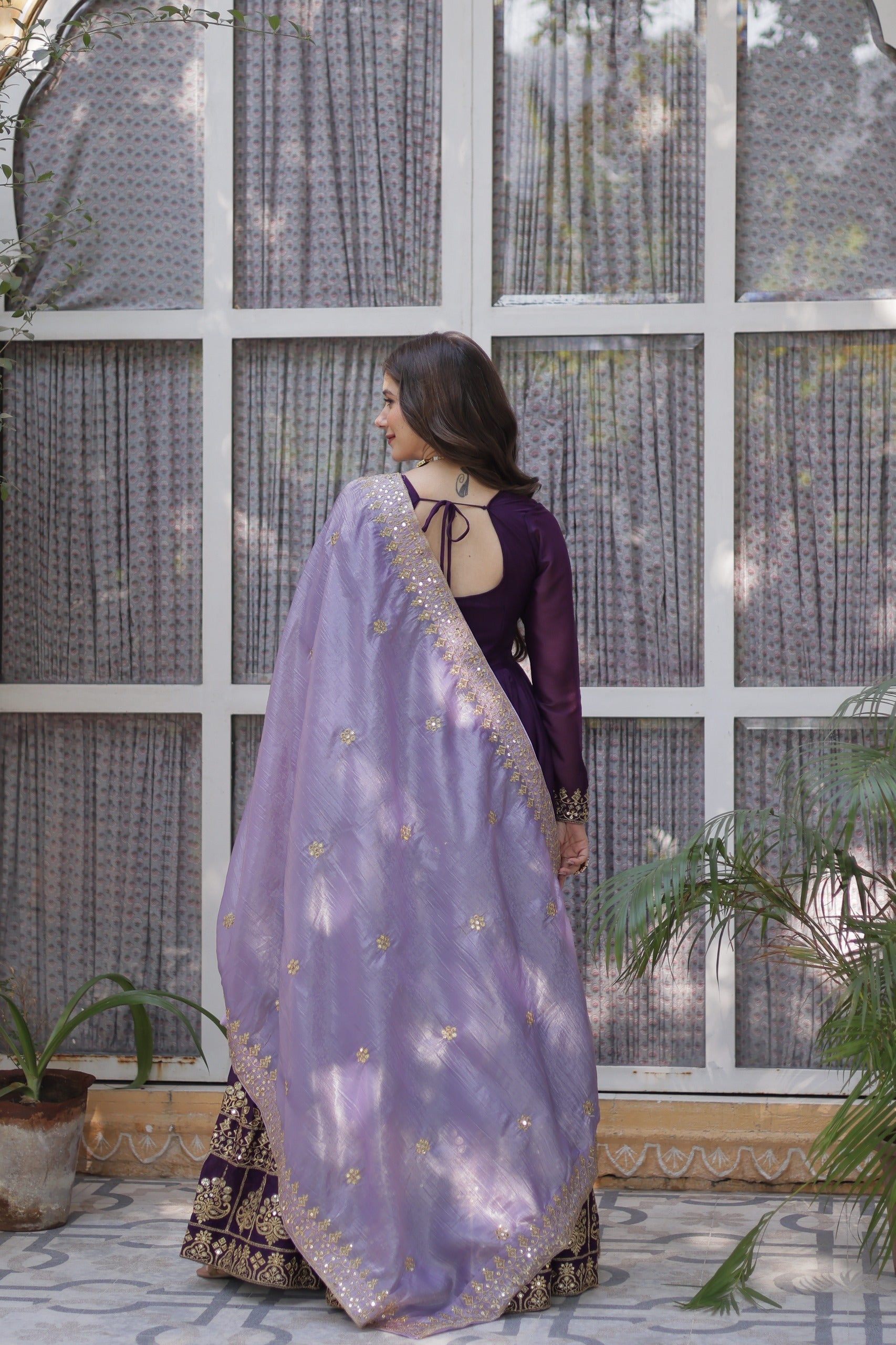 Star Georgette Designer Gown with Gold Crush Dupatta – Wedding Reception